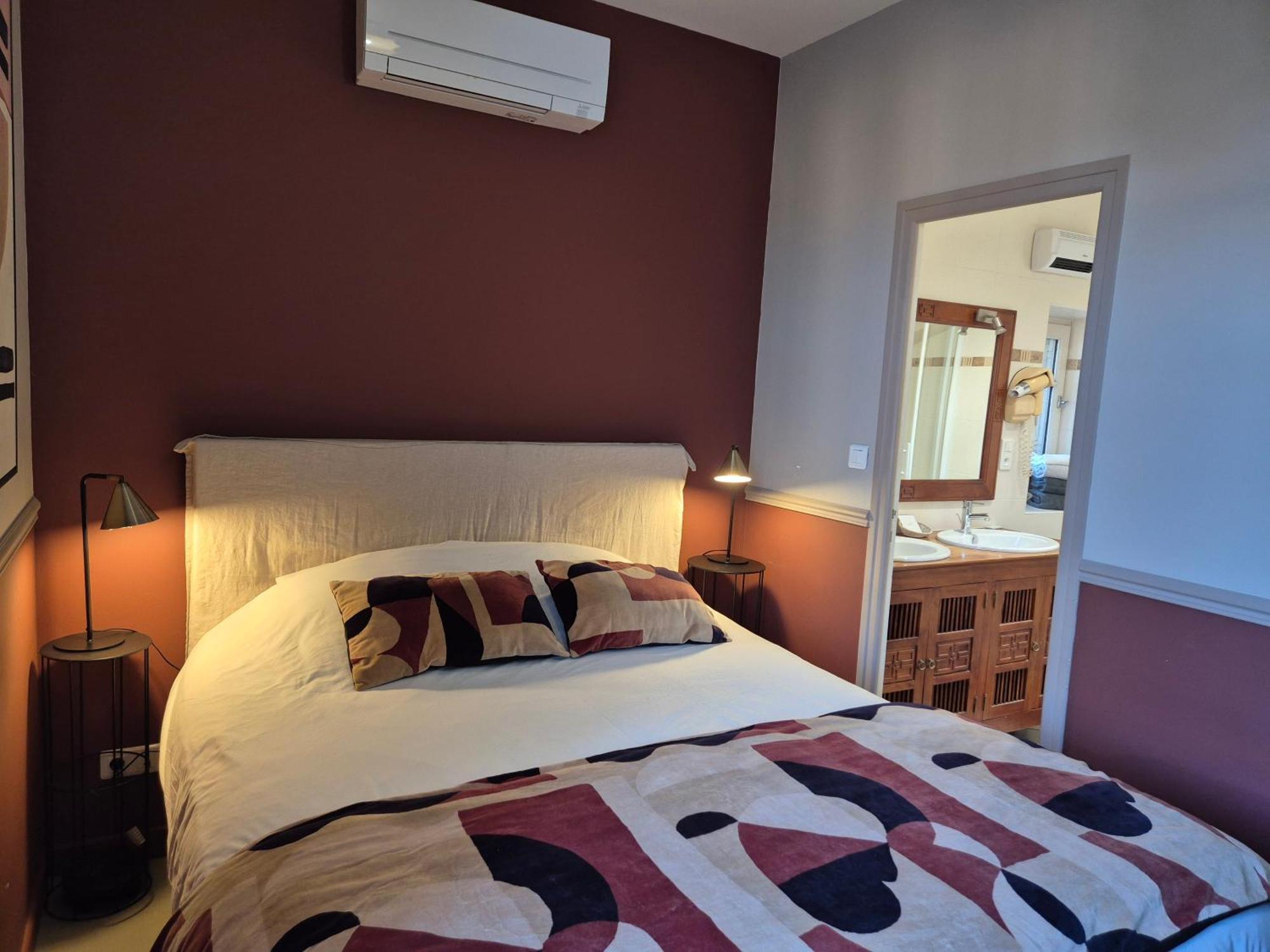 Logishotels Le Relais Du Quercy Meyssac Экстерьер фото
