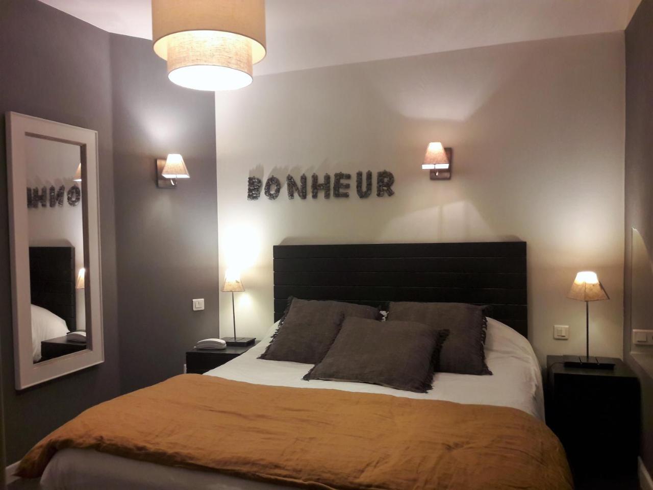 Logishotels Le Relais Du Quercy Meyssac Экстерьер фото